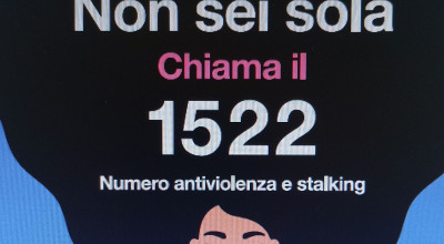 Sei vittima di violenza o stalking? Non sei sola. Chiama il 1522 Numero antiv...